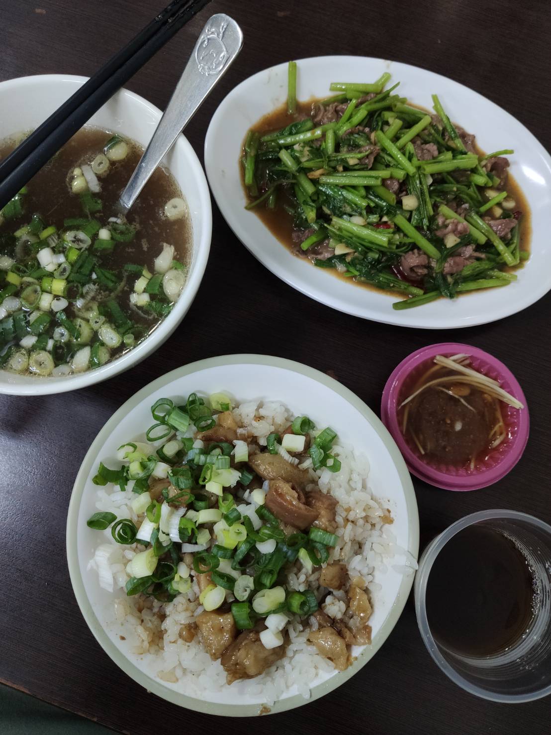 來台南就是牛肉湯 & 炒牛肉吃好吃滿!